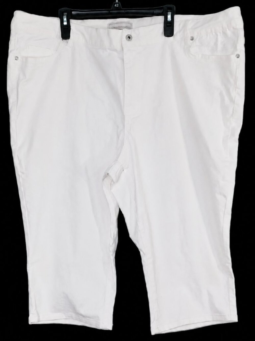 Plus Size 30W capris.  MONROE MAIN white capris jeans. Casual white pants